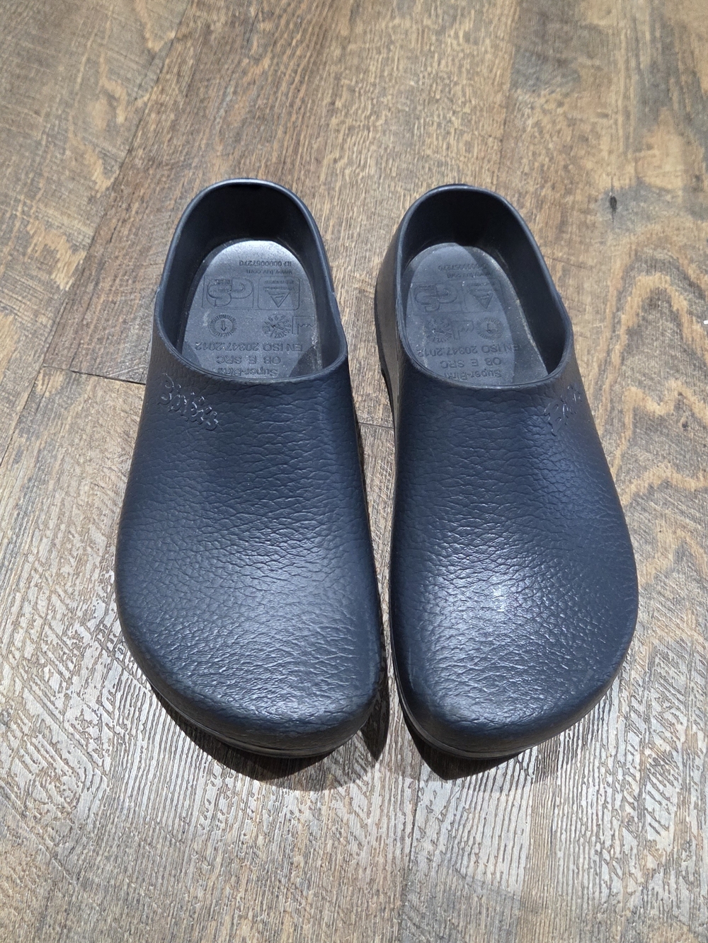 Birkenstock Men's Black Slip-On Clogs